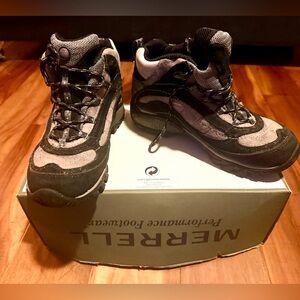 Merrell Women's Siren WTPF Mid Waterproof Hiking Boot, 
Sz 7.5 Black